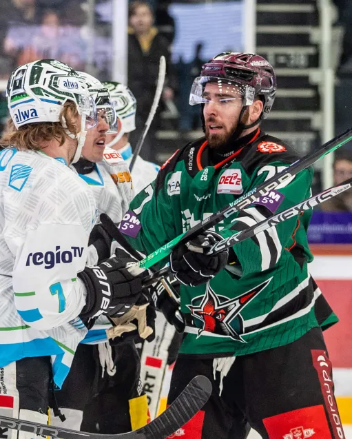 Erstes Duell geht an Rosenheim