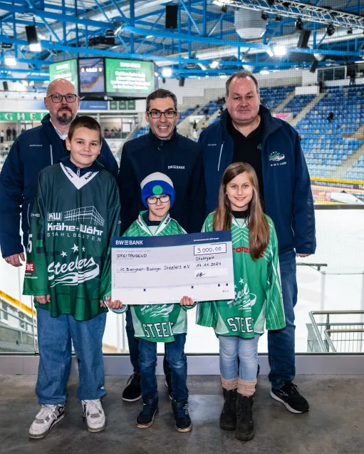 Spendenübergabe der BW-Bank