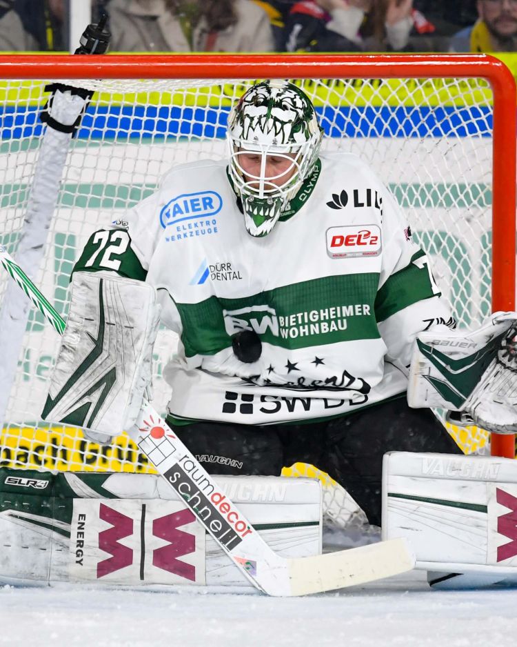 Sieg gegen den Hauptrundenmeister