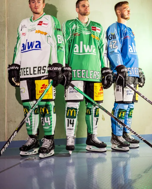 Trikots unterm Weihnachtsbaum