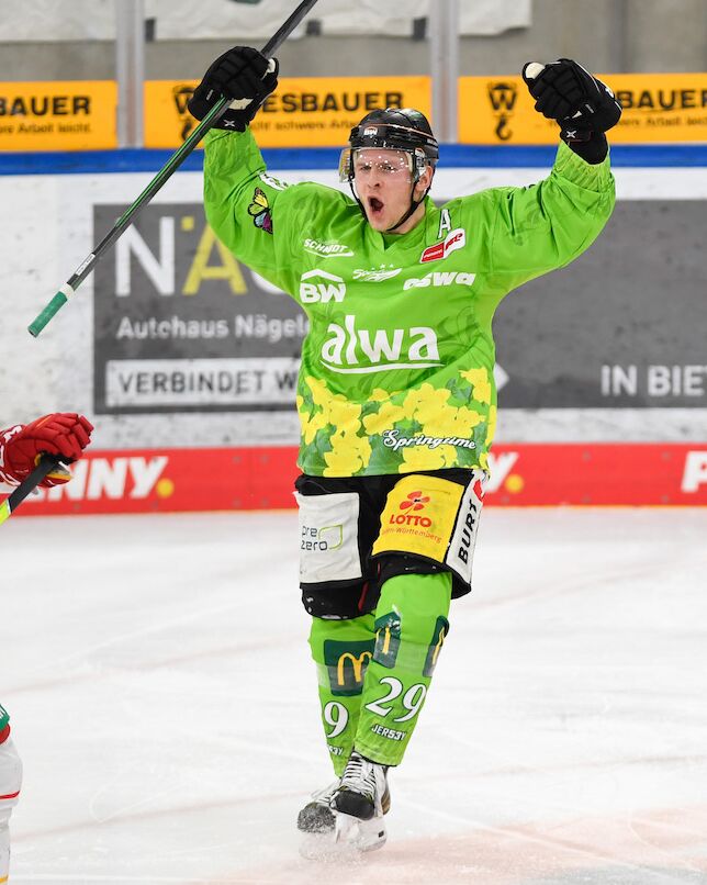 Versteigerung der Game Worn Frühlingstrikots 