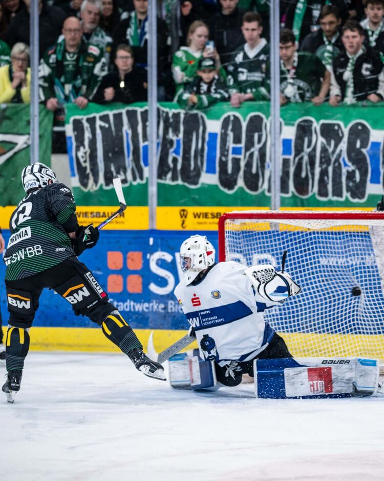 Steelers ziehen mit einem 7:3-Sieg ins Halbfinale ein